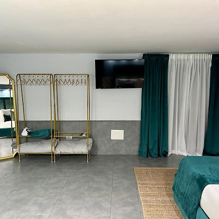 A Un Passo Dal Castello Maschio Angioino Appartment Наполи Екстериор снимка